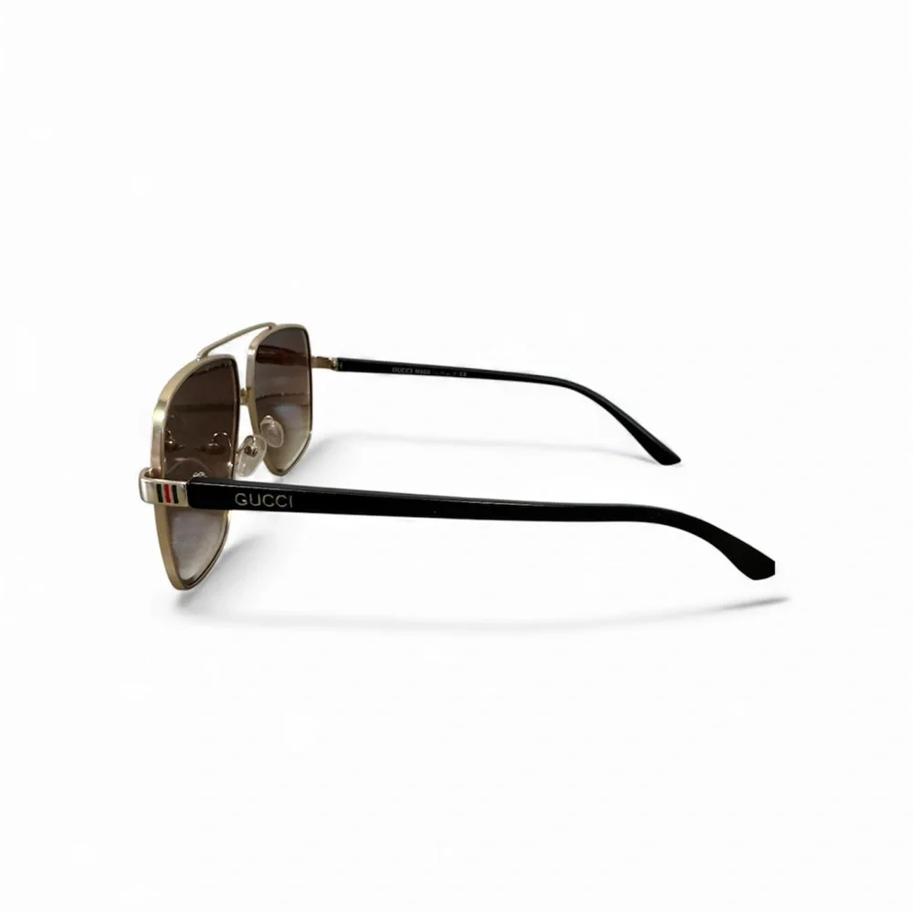 Vintage Gucci Made In Italy Aviator Gold And Black 90’s Sunglasses